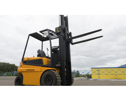 Вилочный электропогрузчик АМКОДОР Е25