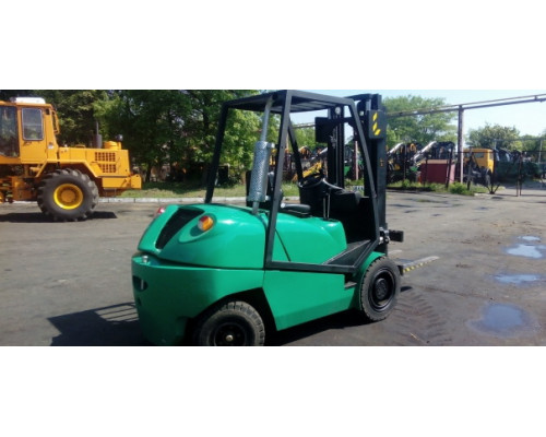 Вилочный дизельный погрузчик АМКОДОР D35-С33, D35-D28