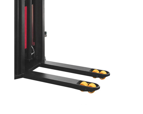 Самоходный штабелер PROLIFT SDK 1536 со свободным подъемом