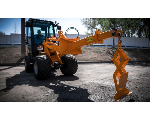 Погрузчик универсальный АМКОДОР 308