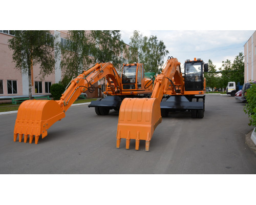 Экскаватор пневмоколесный EW-1400А