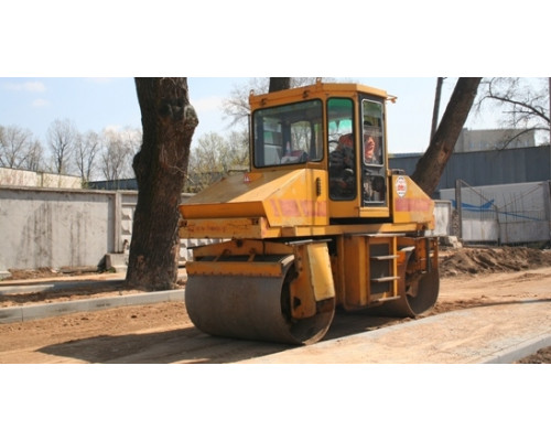 Каток вибрационный самоходный двухвальцовый АМКОДОР 6622В