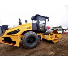 Грунтовый каток XGMA 614H