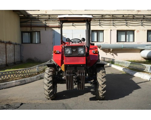 Трактор BELARUS-451